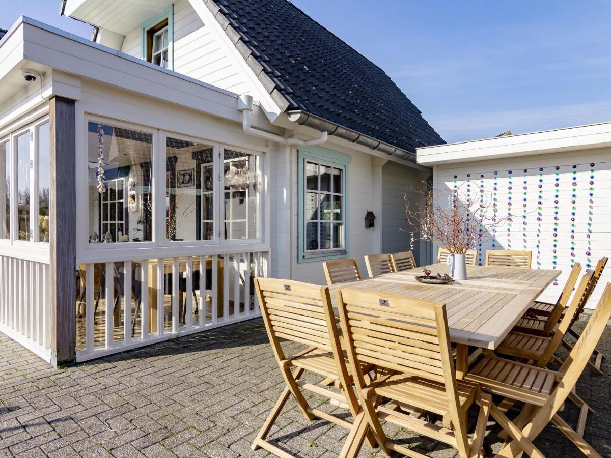 Beautiful Holiday Home With Private Terrace Kropswolde Екстериор снимка