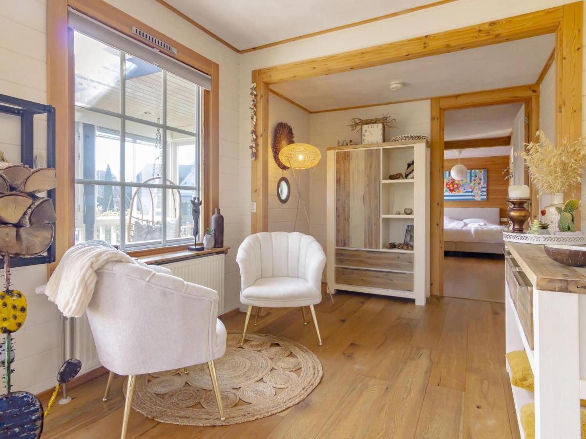 Beautiful Holiday Home With Private Terrace Kropswolde Екстериор снимка
