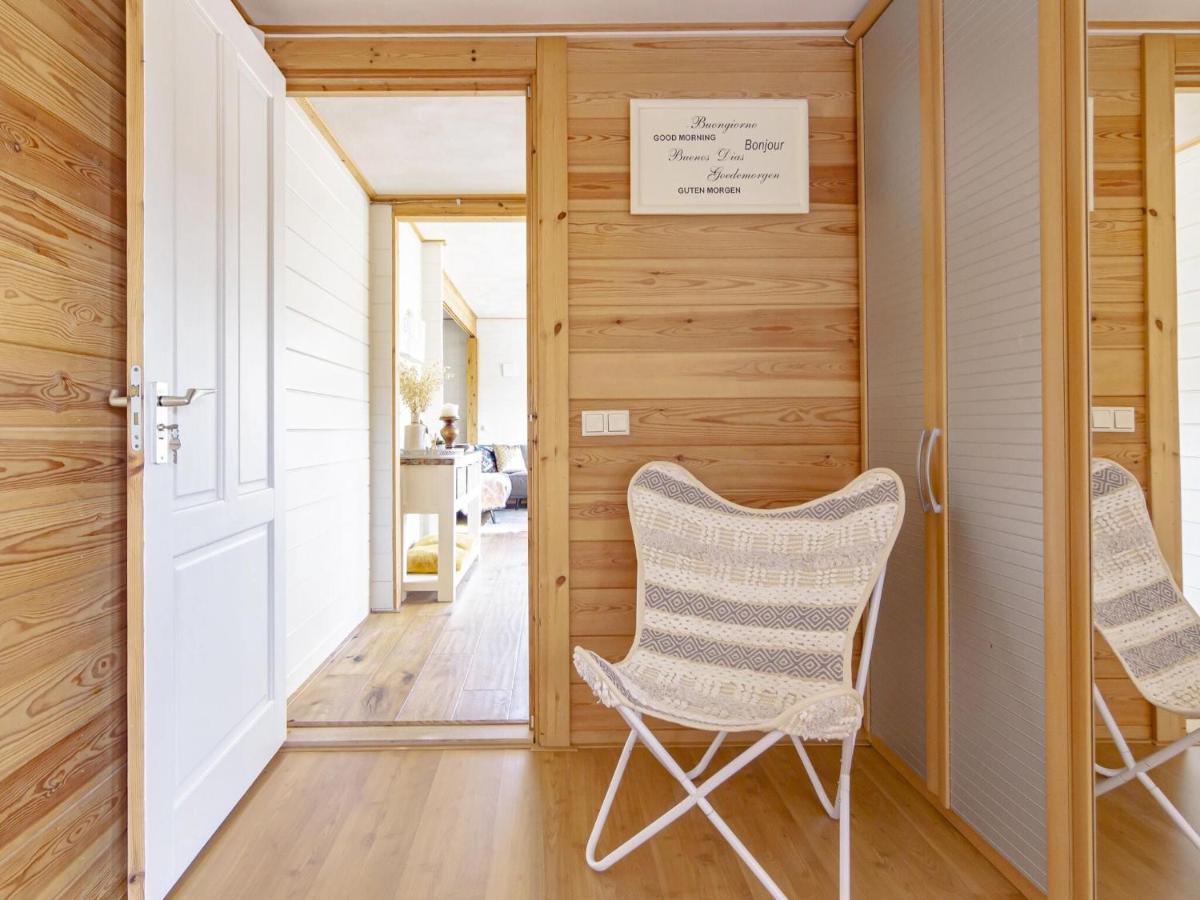 Beautiful Holiday Home With Private Terrace Kropswolde Екстериор снимка